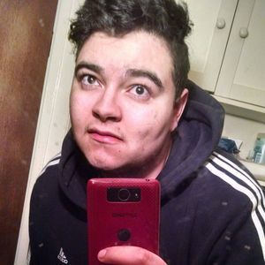 Meet your Posher, Dominic